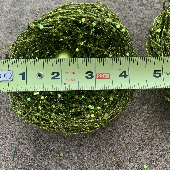 NWOT 3 Green Nest picks with clip - Picture 5 of 7